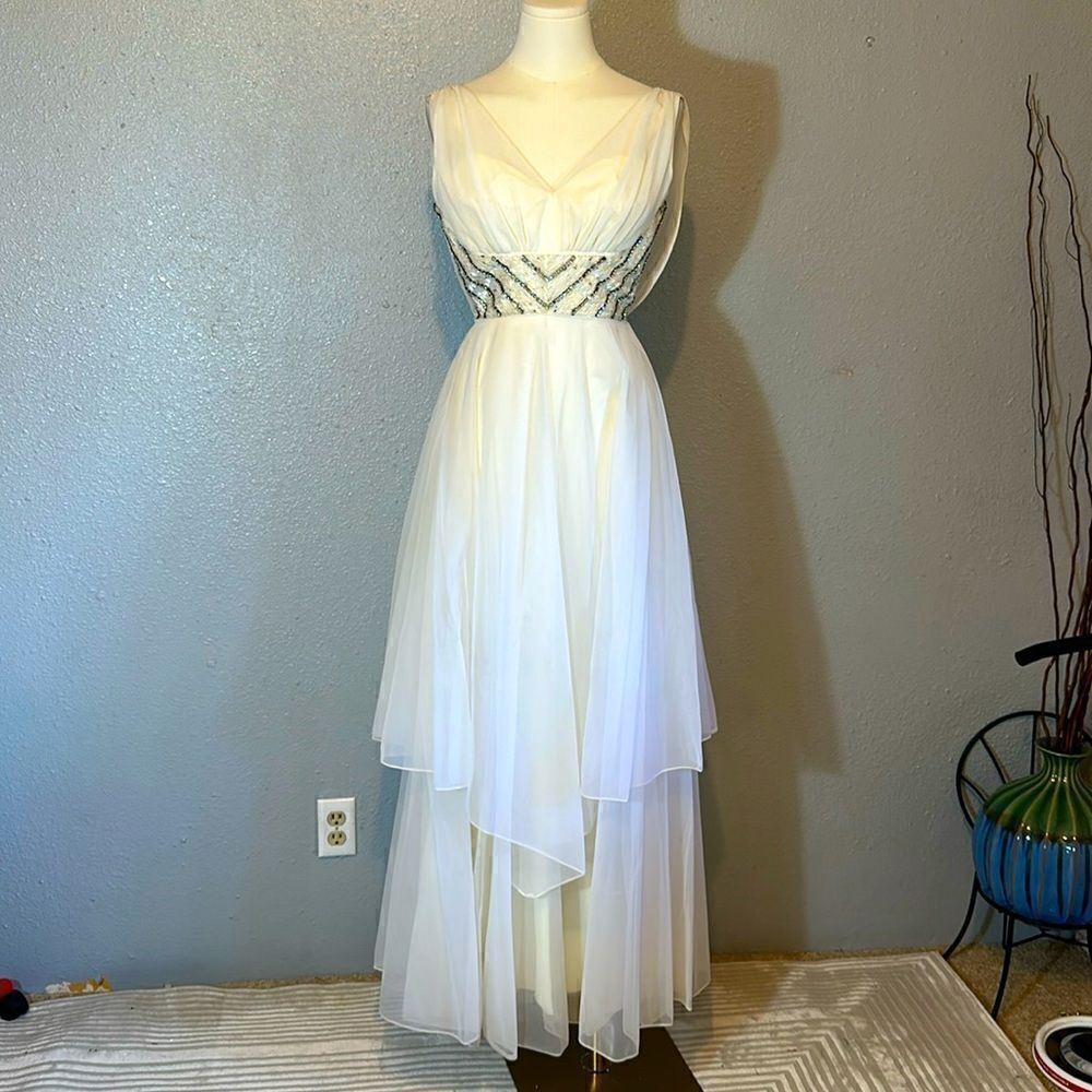 Vintage Nadine women’s prom dress size L